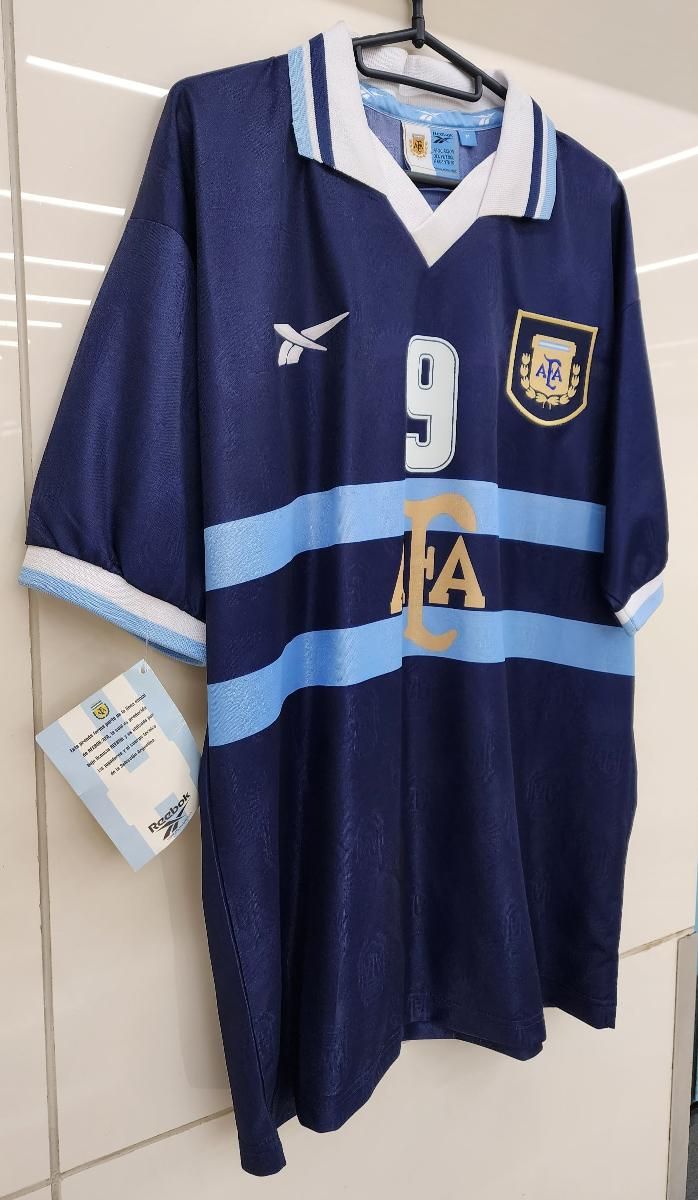 アルゼンチン代表 バティストゥータ | サッカーシャツ - DON VALON