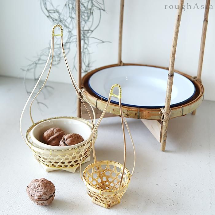 タイ》天秤ざるの竹かご (大小2サイズ) 竹細工のミニバスケット