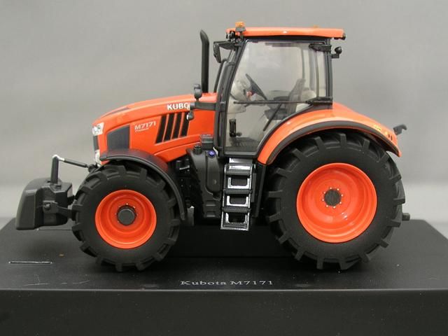 限定生産品】32／1クボタミニチュアトラクター M7171(欧州仕様モデル