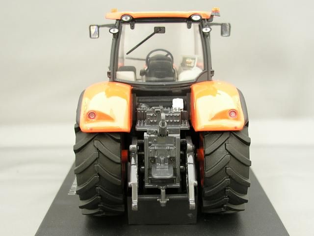 限定生産品】32／1クボタミニチュアトラクター M7171(欧州仕様モデル