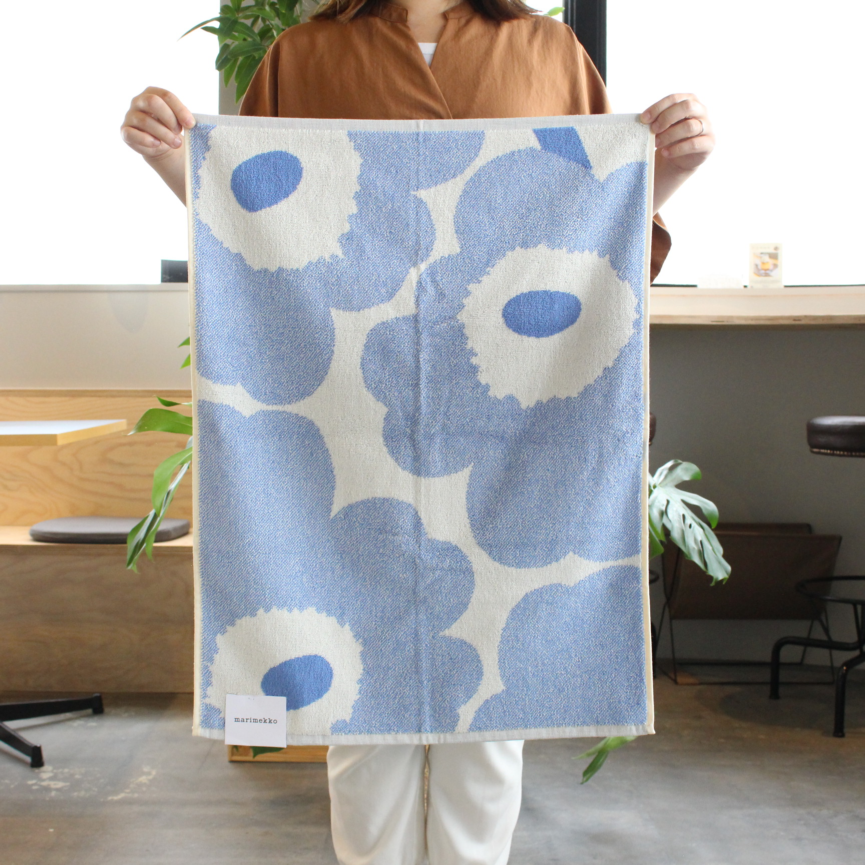 マリメッコ ウニッコ ハンドタオル 50×70cm / クリーム×スカイブルー