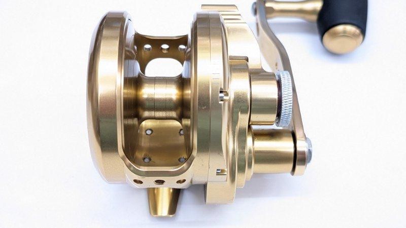 中古品）オーシャンフリークス キャプチャ60HGナロー（左） - FISHING