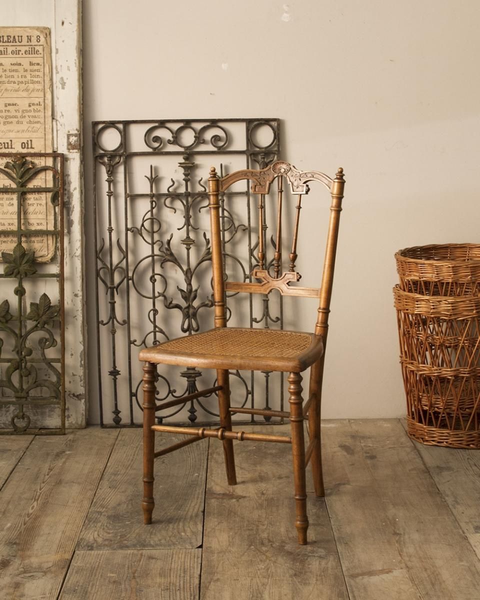 彫刻が豊富なフランスアンティークチェア｜Antiques Knock