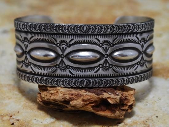 Herman Smith（ハーマン・スミス）スタンプワークブレスレット