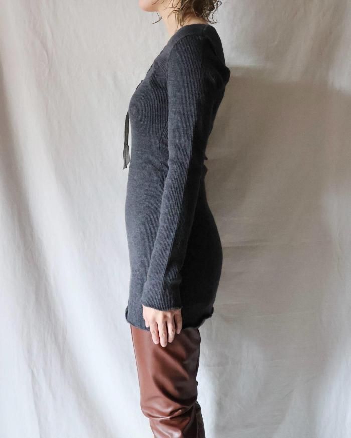 FUMIKA UCHIDA： RIB STITCH HENLEY NECK UNDERWEAR - TOP CHARCOAL