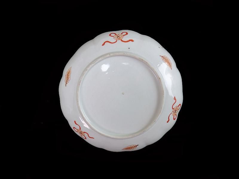 古伊万里 色絵 桜散しに巻物の図8寸皿