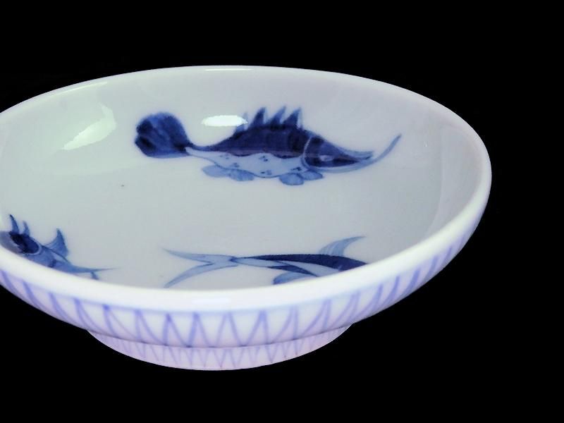 古伊万里 染付 魚に網目紋図 豆皿