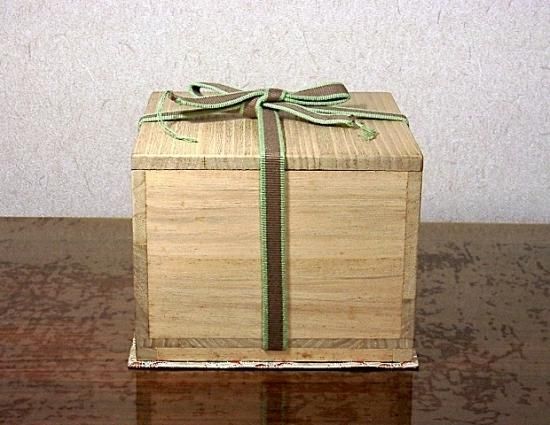 九谷焼 塗師淡斎 作 銘：惺々著 茶碗 共箱 無傷。