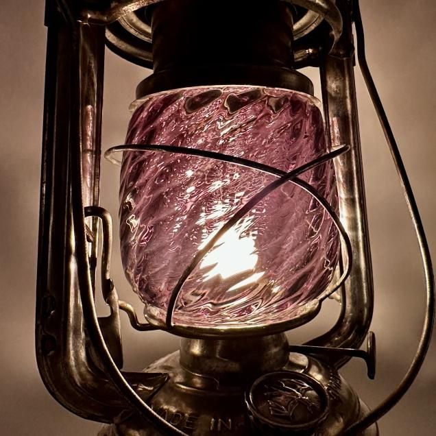 Magma Glass Studio【ランタングローブ】Brilliant Gold