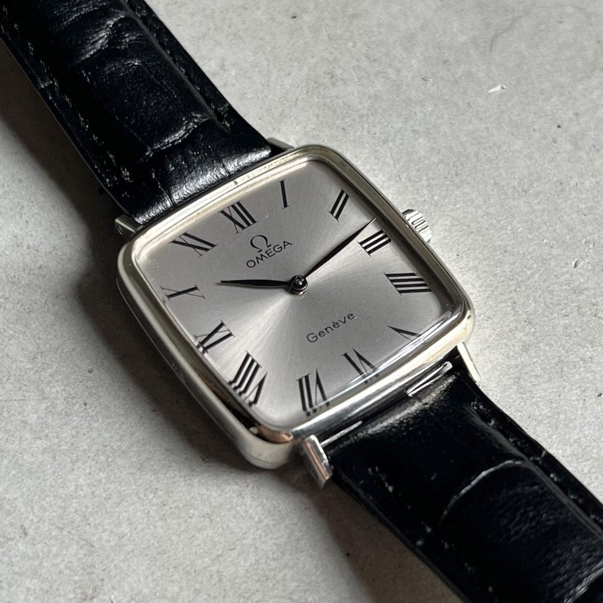 OMEGA GENEVE（オメガ ジュネーブ）クッションケース ローマ数字 純正