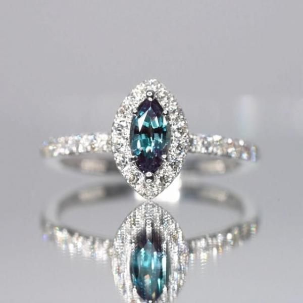 ブラジル産アレキサンドライト ダイヤモンドリング AX 0.57ct 0.33ct