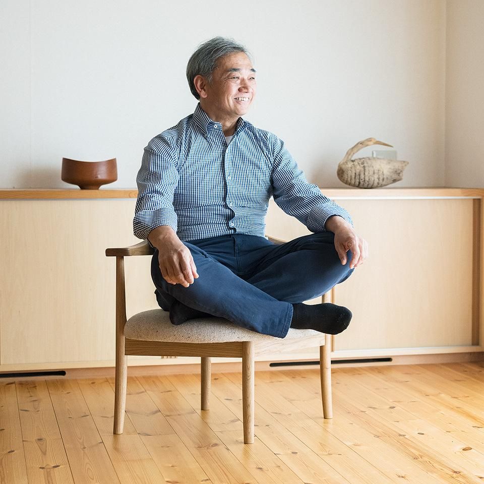 秋岡芳夫・あぐらのかける男の椅子｜低座の椅子と暮らしの道具店