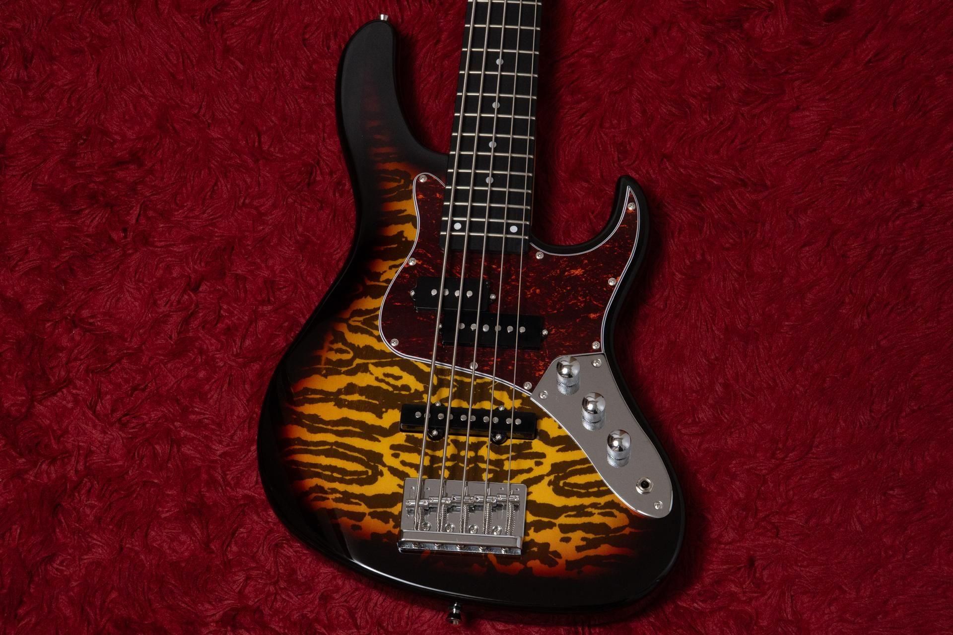 new】woofy basses / ONE series Poodle 5 Sunburst - Geek IN Box