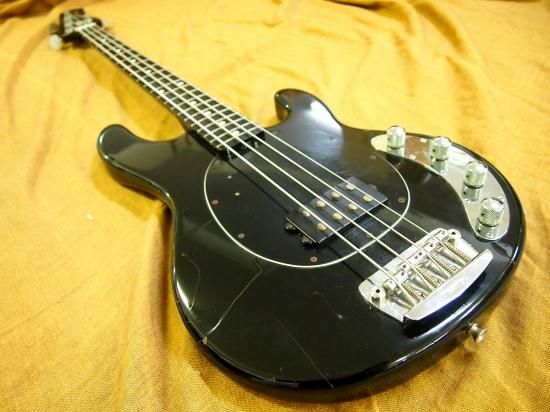 Musicman Stingray USA Ebony custom All Black - Geek IN Box
