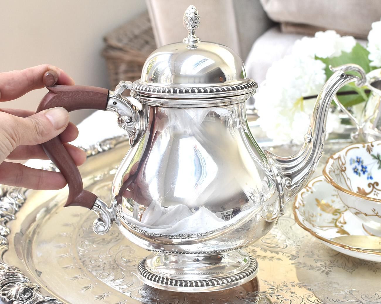 英国銀器【シルバープレート】ティーサービス（ティーポット・コーヒー