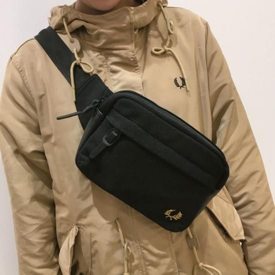 FRED PERRY - PIQUE CROSSBODY BAG （L2248) 正規取扱商品 - Sheth