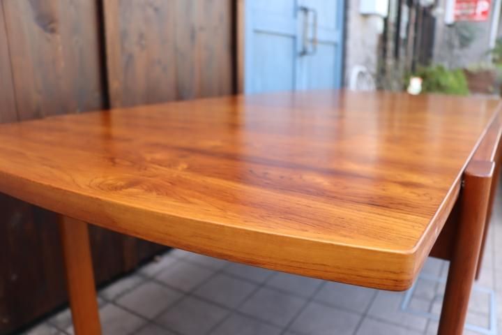 天童木工(TENDO)の稀少なブラジリアンローズウッドを使用した拡張式