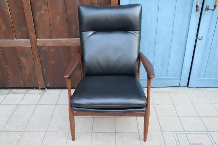 FUJI FURNITURE(冨士ファニチア) Novo リクライニングチェアー。本革と