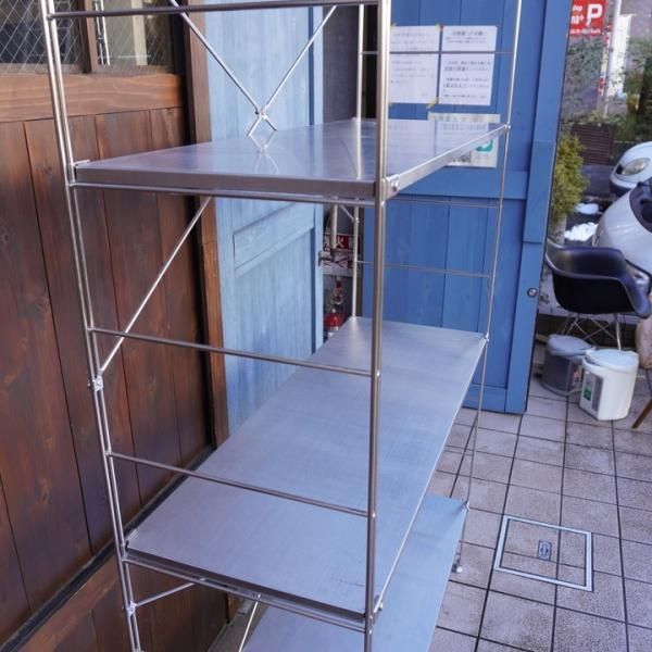 無印良品(MUJI)の人気の4段ステンレスユニットシェルフです。大型