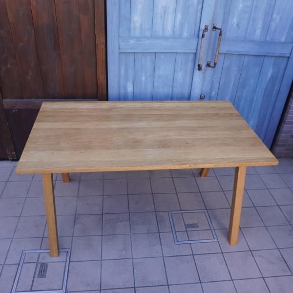 unico(ウニコ)のELEMT(エレムト)シリーズのダイニングテーブル/W1400