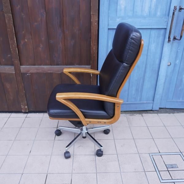 老舗家具メーカーHAMAMOTO(浜本工芸)のナラ無垢材を使用したDSA-5800