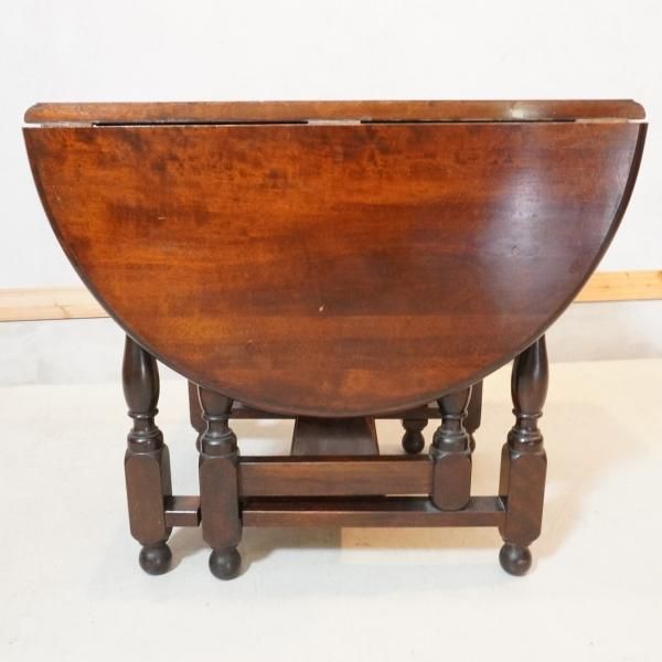 松本民芸家具のM型バタフライテーブルです。ミズメザクラ無垢材を使用