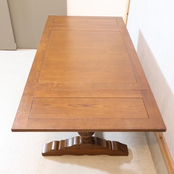 イギリス家具メーカーOld Charm(オールドチャーム)のオーク材ドロー