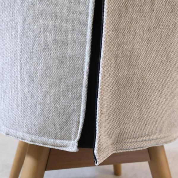 unico(ウニコ)のPIIVO(ピーヴォ) 回転式チェアです。丸みのある