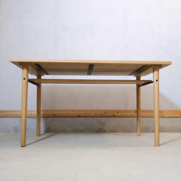 unico(ウニコ)のNEAL(ニール)シリーズのダイニングテーブルです