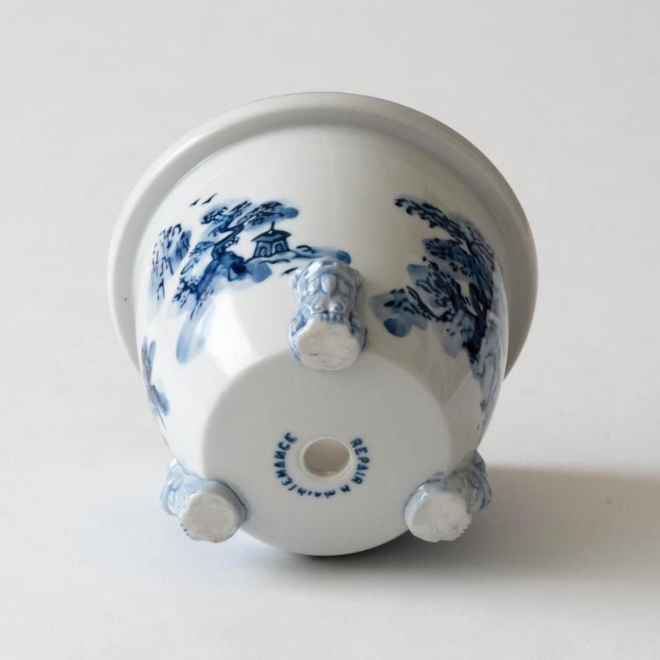 愛知県瀬戸の「染付鉢」（獅子足）15.7cm