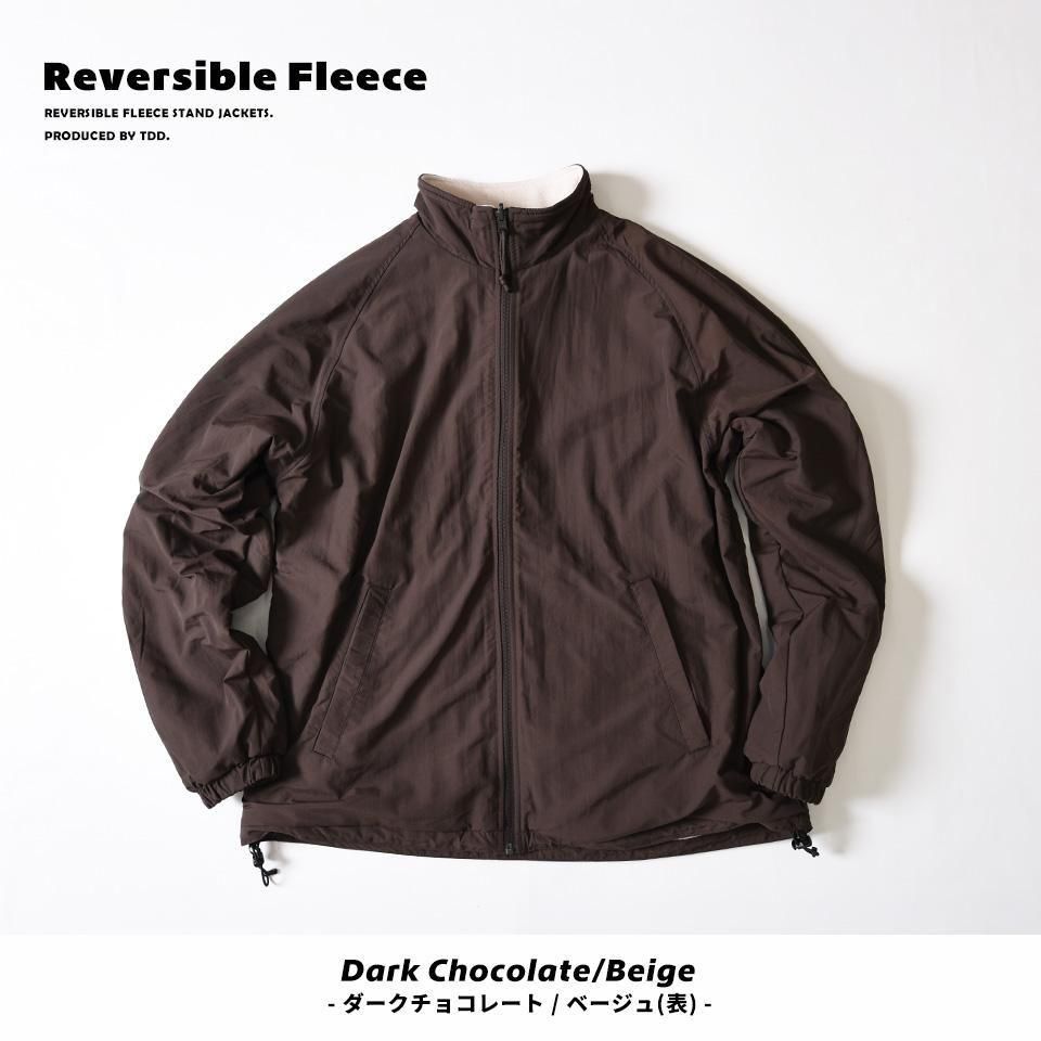 90年代を彷彿とさせるリバーシブルアウター ナイロンジャケット