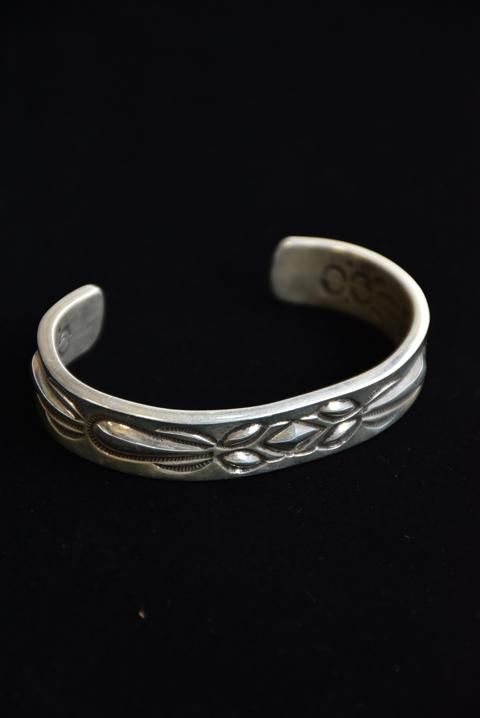 Indian Jewelry（インディアンジュエリー） ナバホ レイアダカイ Ray