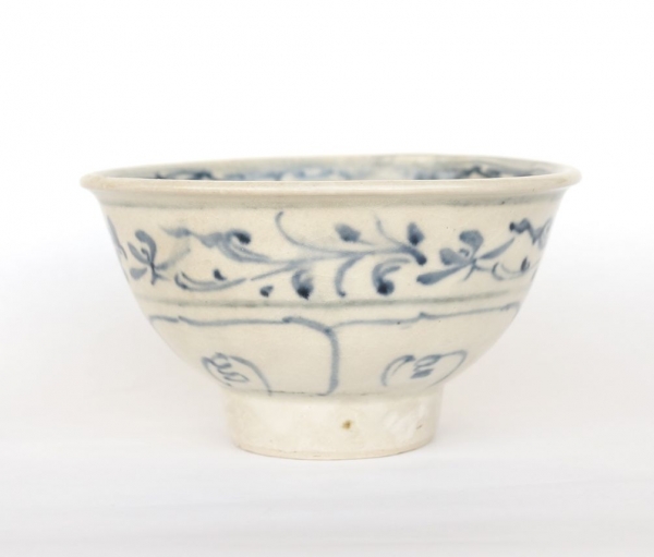 安南焼/染付茶碗① - organ-online.com