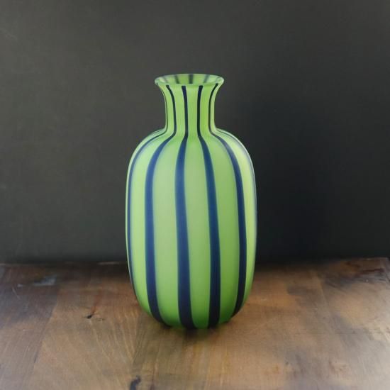 スイカみたいなガラス徳利 花瓶・一輪挿しにもおすすめ - ちいさな硝子