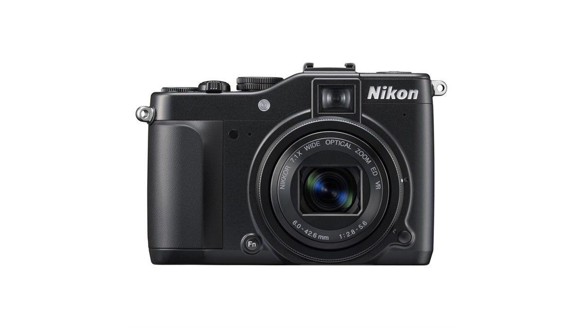 ニコン、光学7.1倍ズーム搭載「COOLPIX P7000」 - 価格.com