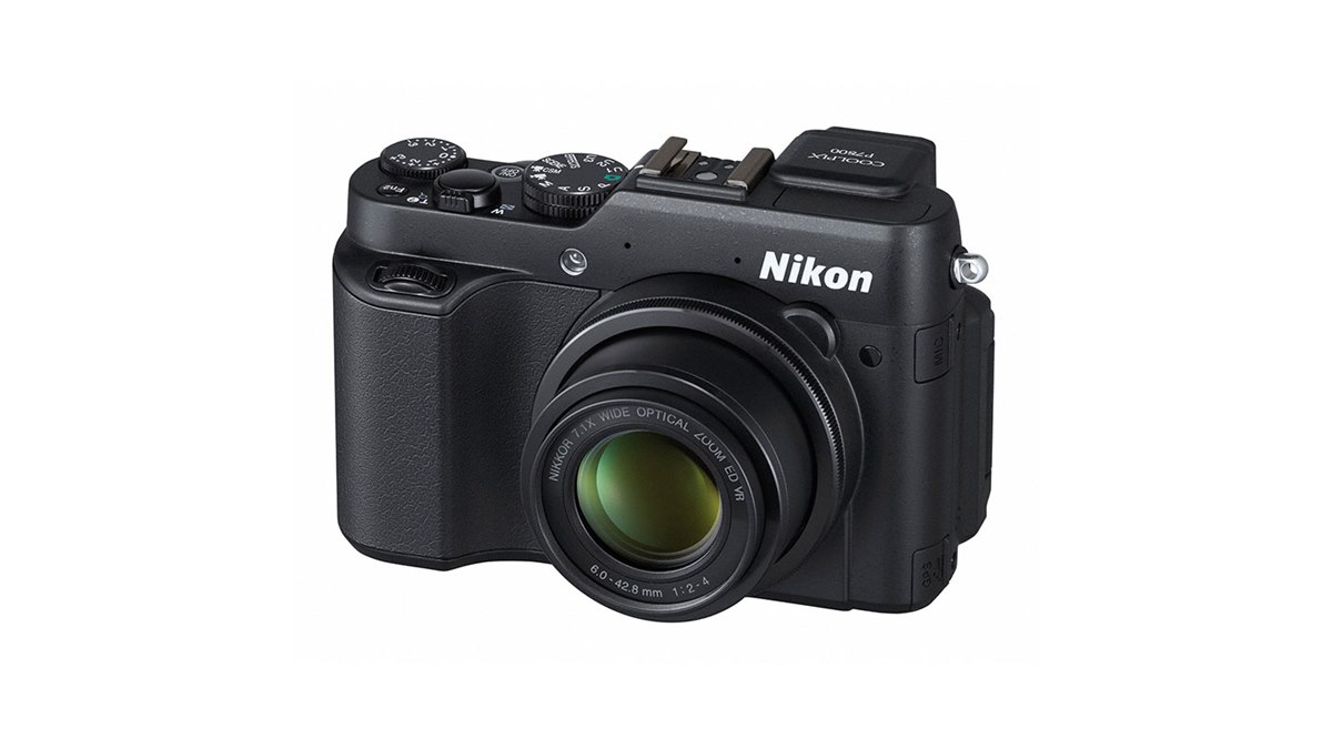 ニコン、視野率約100%のEVFを搭載した「COOLPIX P7800」 - 価格.com