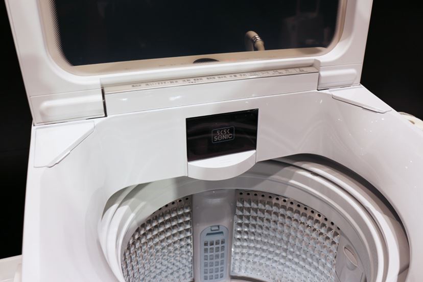 部分洗いは“洗濯機と一体化した超音波洗浄機”で！ アクア「Prette」の