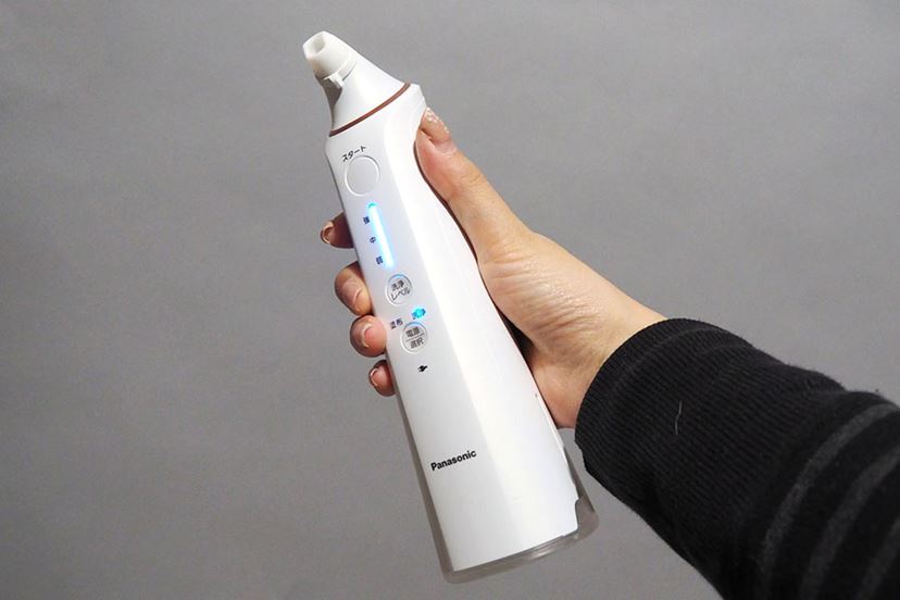 パナソニック「角栓クリア」でプツプツ“いちご鼻”は解消できるか