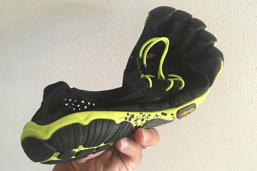 裸足感覚の5本指シューズVibram Five Fingers「V-Run」が脚の力を