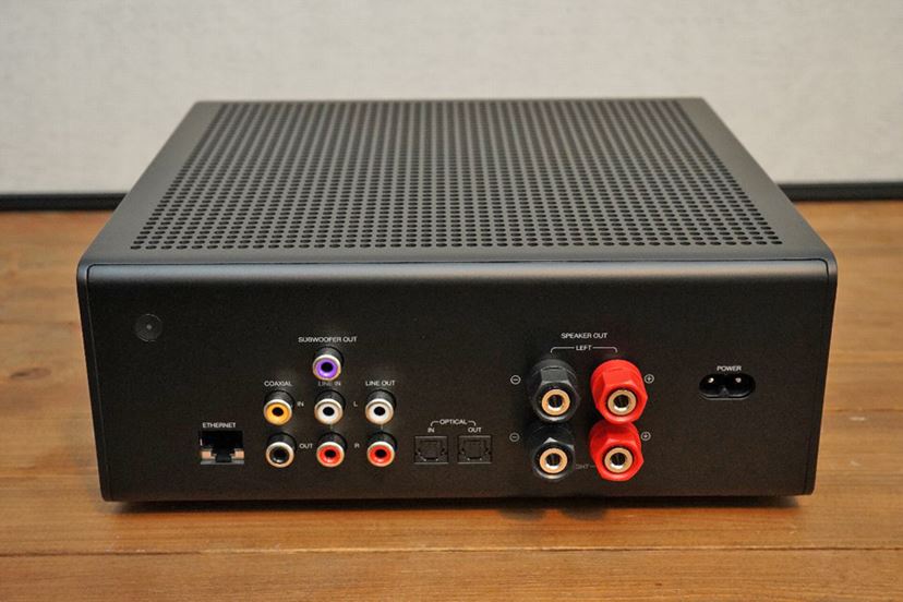 Amazon「Echo Link Amp」と小型ブックシェルフスピーカーでオリジナル