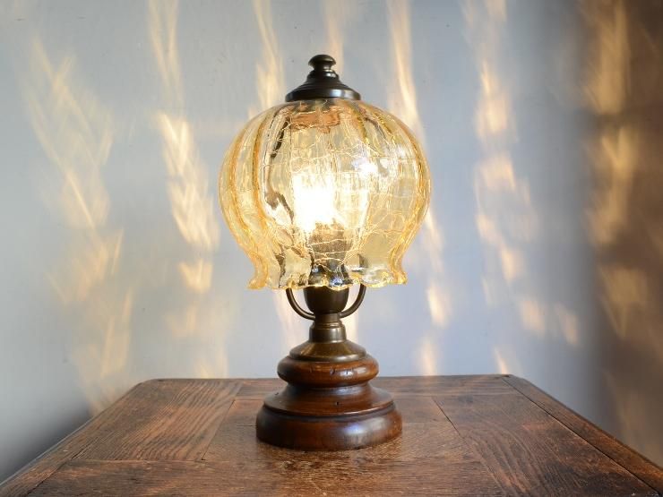 ヴィンテージ ガラスシェード付 木製テーブルランプ｜アンティーク照明
