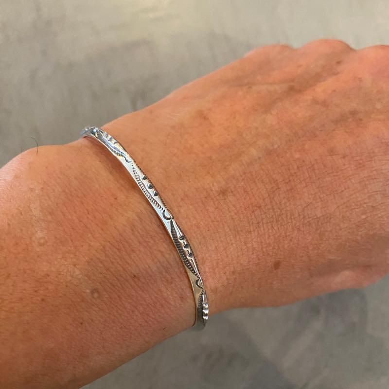 EXTRA THIN TRIANGLE BRACELET -3 POINT- | LARRY SMITH - ラリー