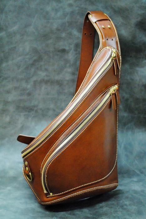 ワンショルダーバッグ レザーバッグ - レザーバッグ・ヒップバッグ