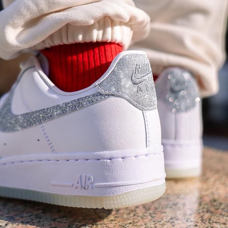 NIKE WMNS AIR FORCE 1 '07 LX GLITTER SWOOSH ナイキ ウィメンズ エア