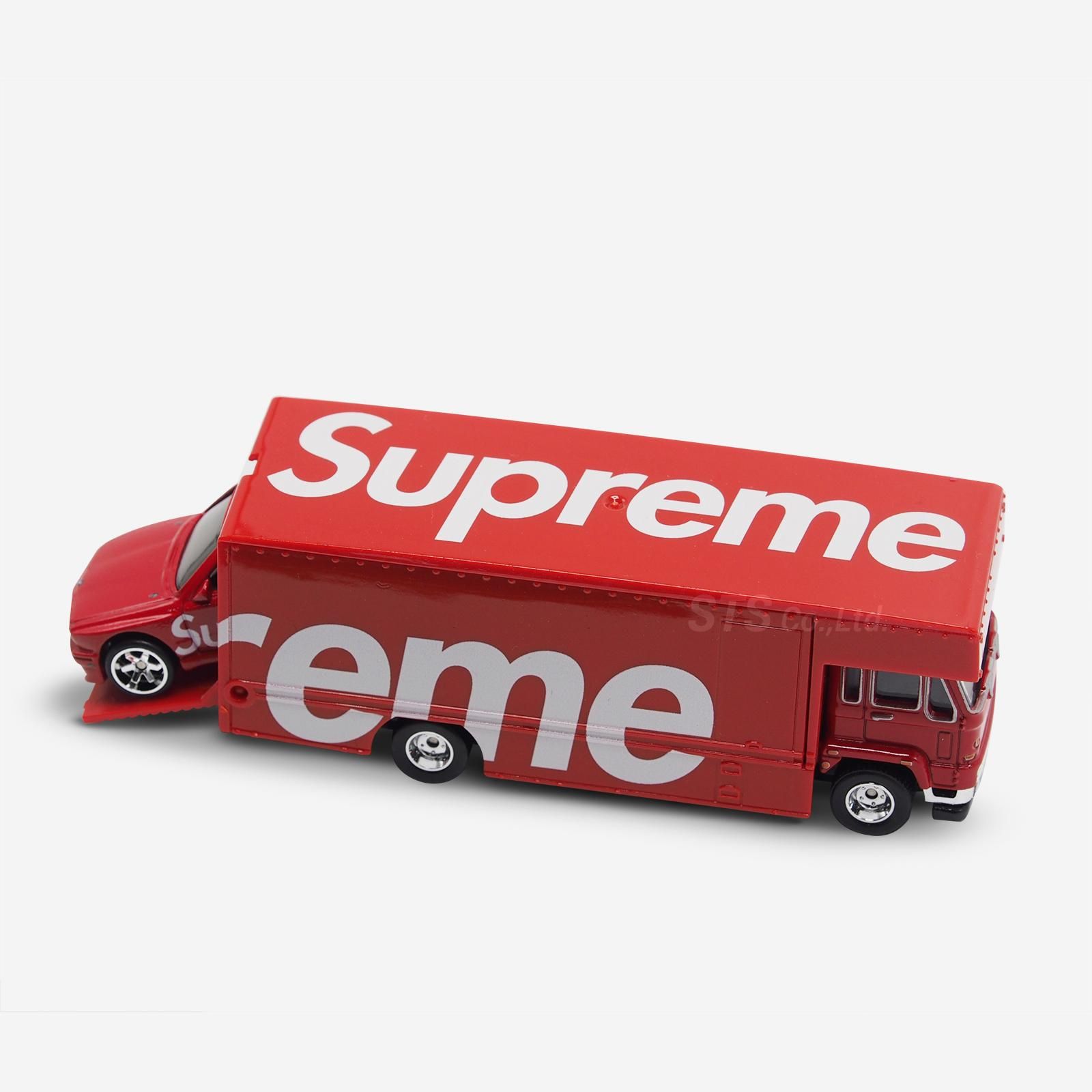 Supreme - Hot Wheels Fleet Flyer + 1992 BMW M3 - ParkSIDER