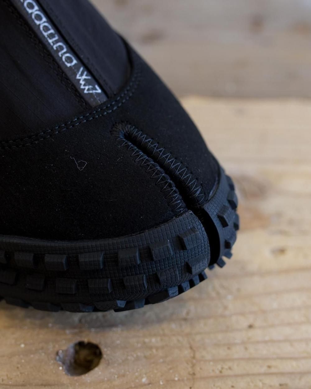 CMF OUTDOOR GARMENT | 足袋シューズ - BUNTEN