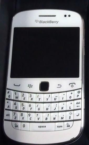 送料無料＋安心店舗保証付 ブラックベリー ボールド ホワイト