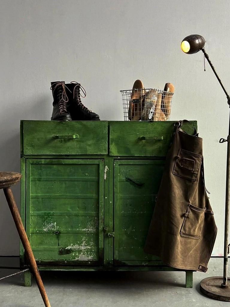 ヴィンテージ インダストリアル スチール キャビネット - アンティーク