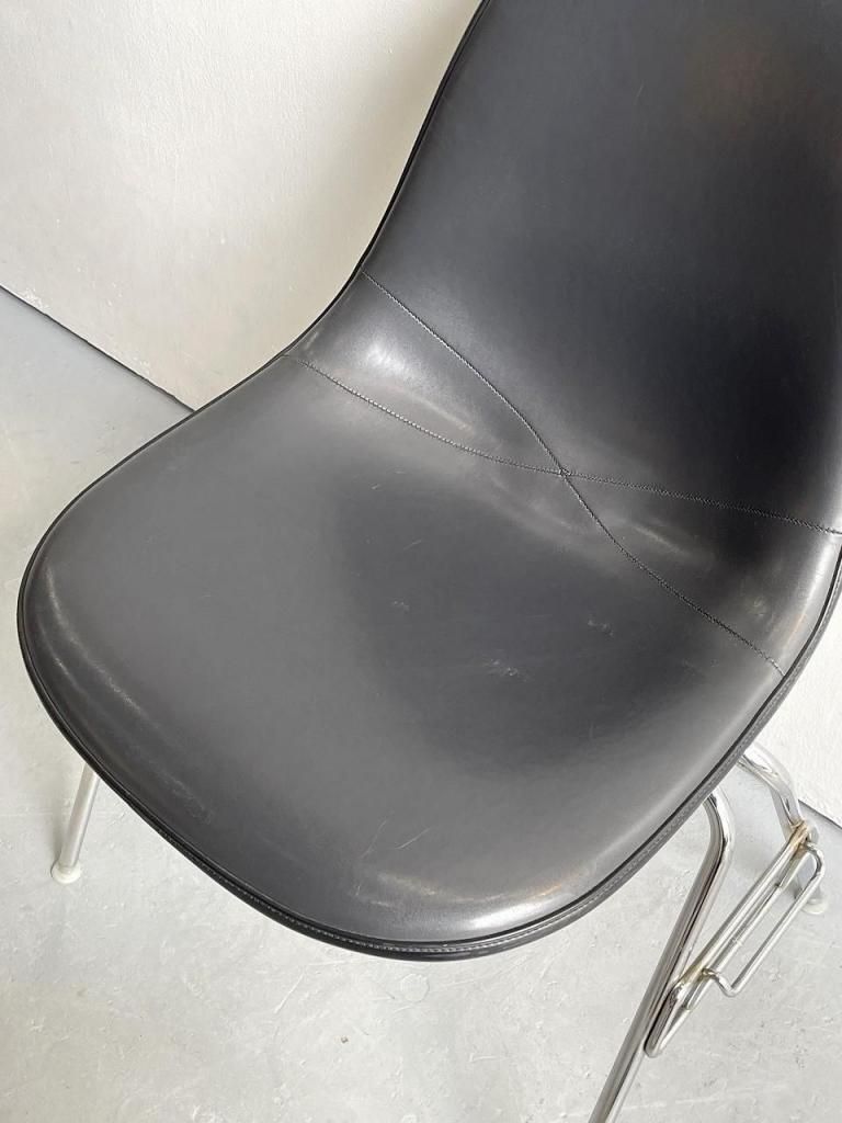 ハーマンミラー イームズ ナウガハイドレザー キャツクレードル