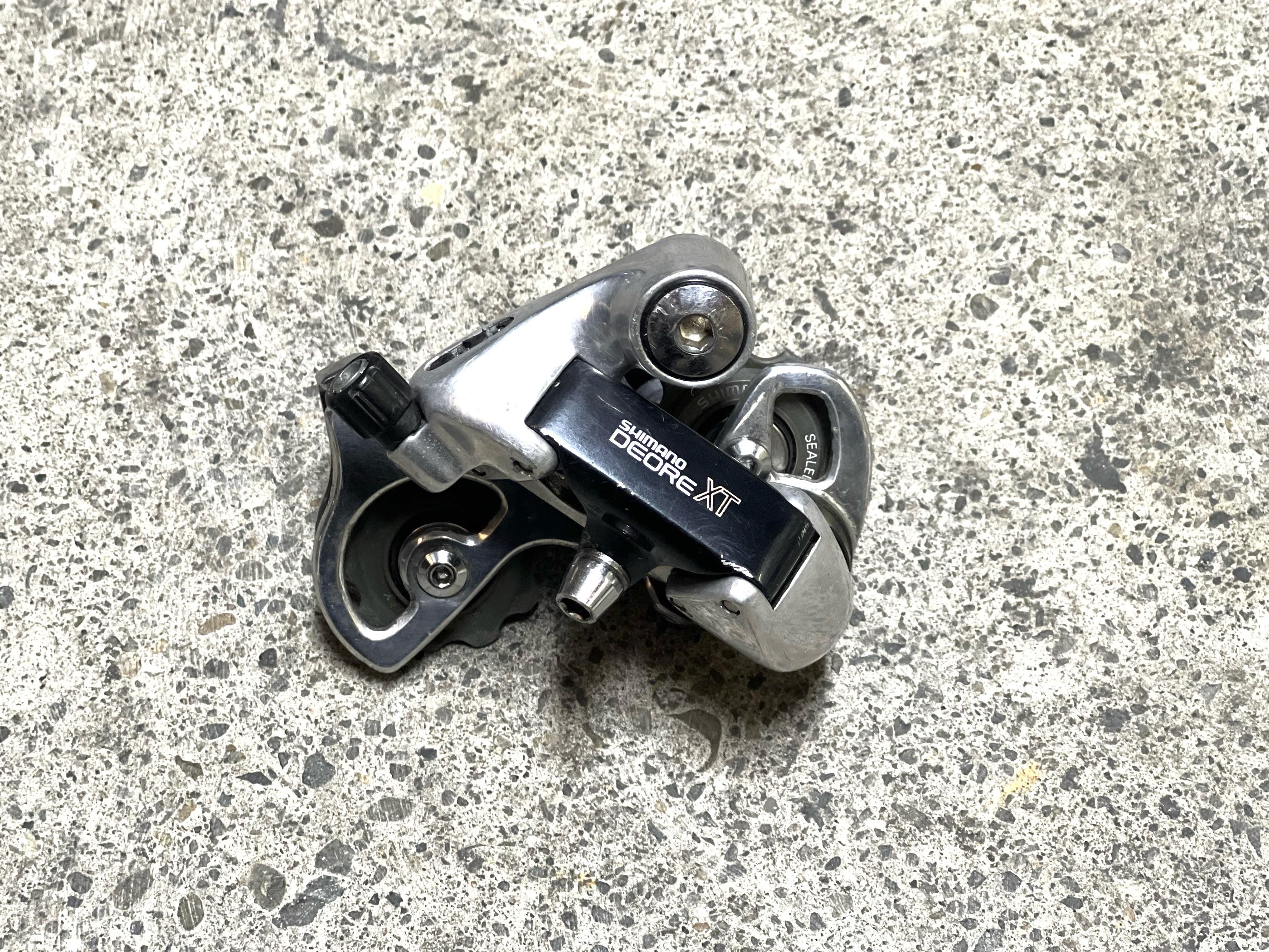 SHIMANO DEORE XTリアディレイラー(RD-M735)